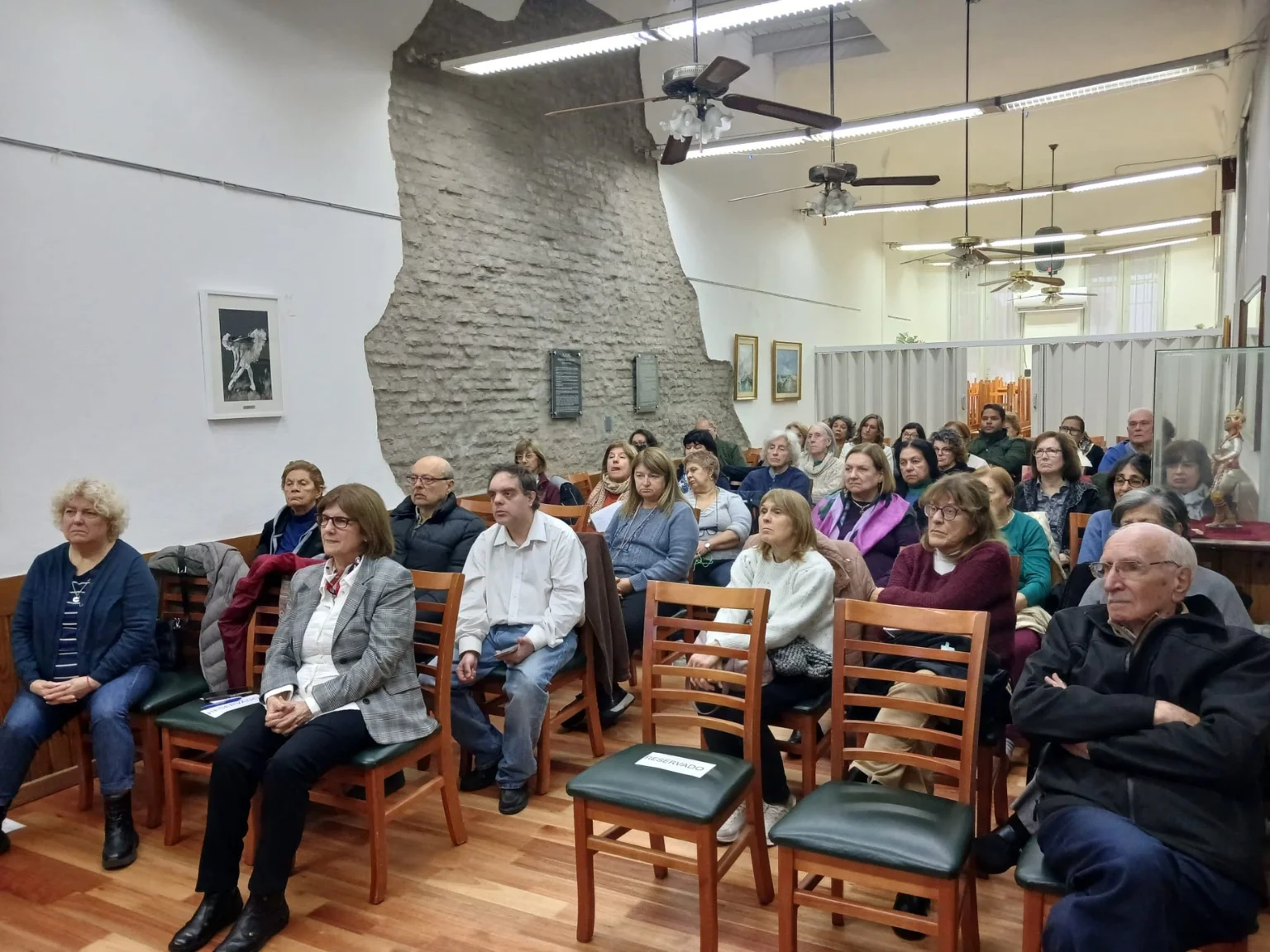 Charla de inteligencia artificial en AJUPE